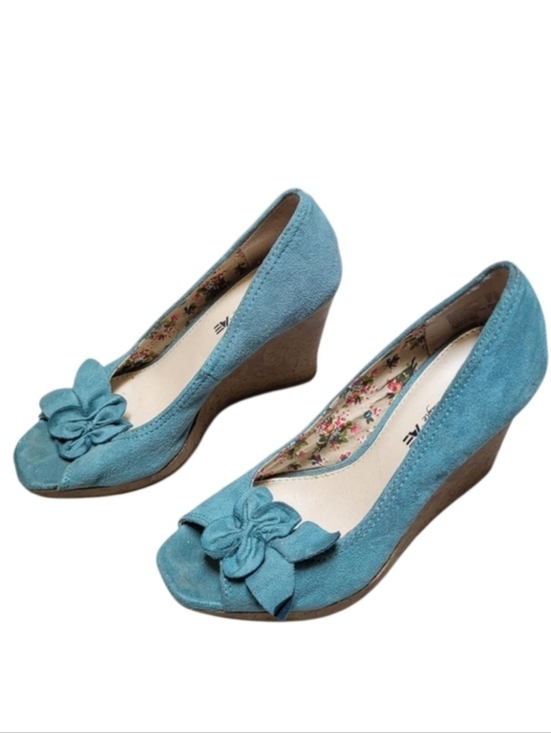American Eagle Outfitters Shoes - American Eagle Outfitters Blue Wedge Heels with Floral Detail